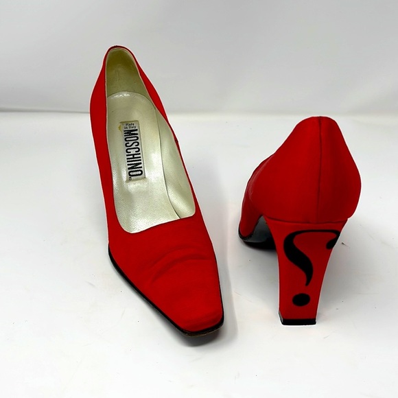 Moschino Red Fabric Question Mark Pumps Vintage